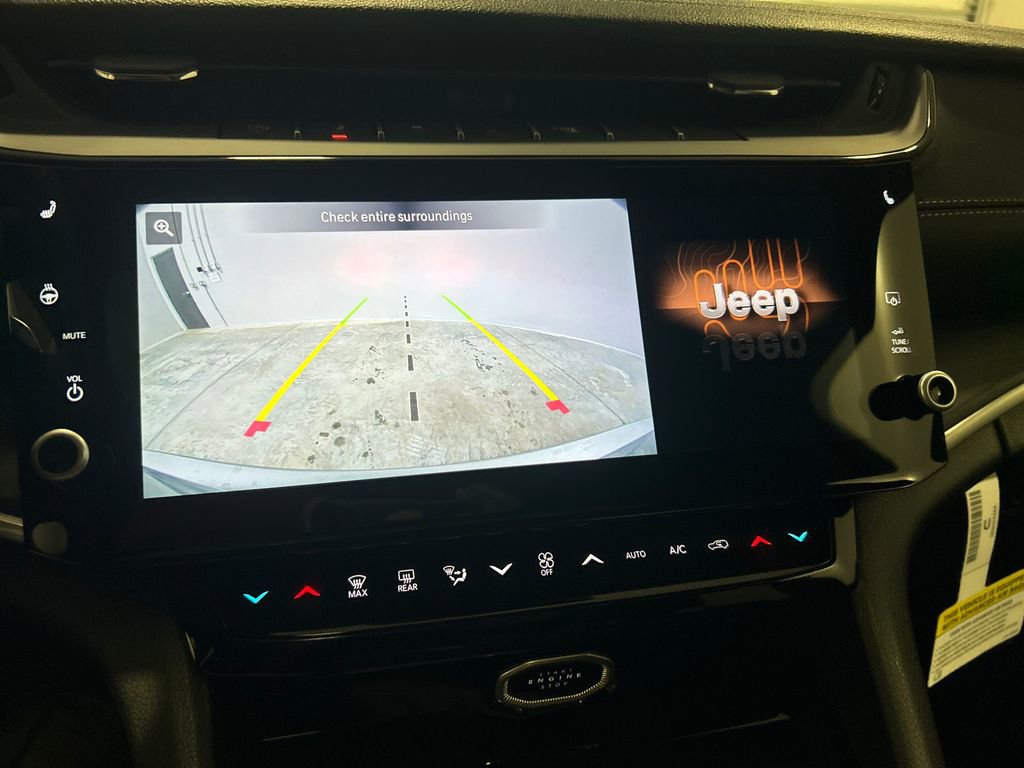 New 2026 Jeep Grand Cherokee Altitude AWD/4WD image 23