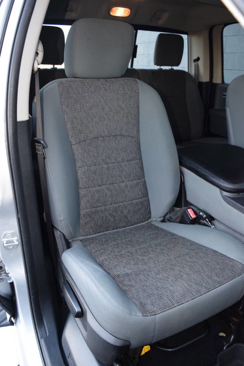 Used 2019 RAM 1500 Classic SLT w/ Luxury Group image 44