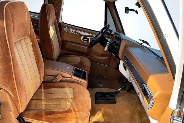 Used 1990 Chevrolet Blazer Base image 25