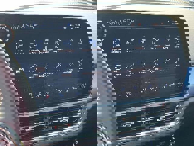 New 2025 Chevrolet Equinox EV LT image 20