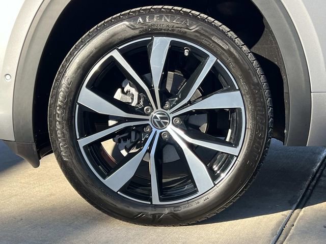 New 2026 Volkswagen Atlas SEL Premium R-Line image 6