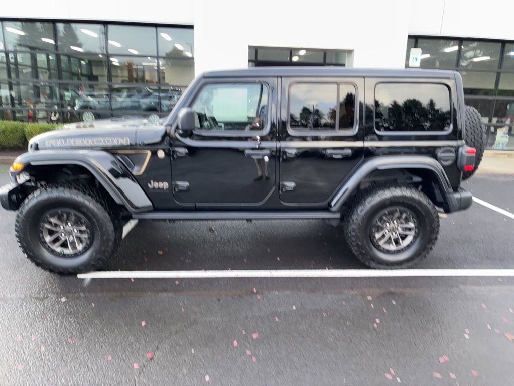 Used 2024 Jeep Wrangler Unlimited Rubicon 392 AWD/4WD image 5