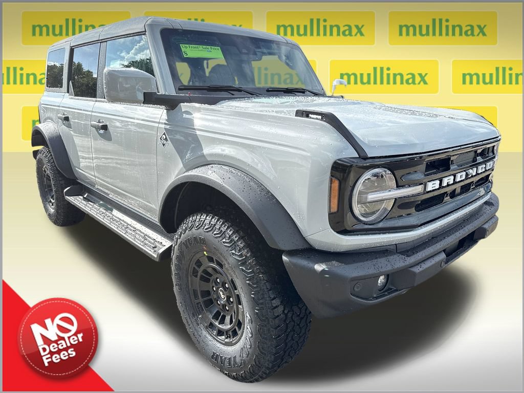 New 2026 Ford Bronco Outer Banks w/ Sasquatch Package AWD/4WD image 1