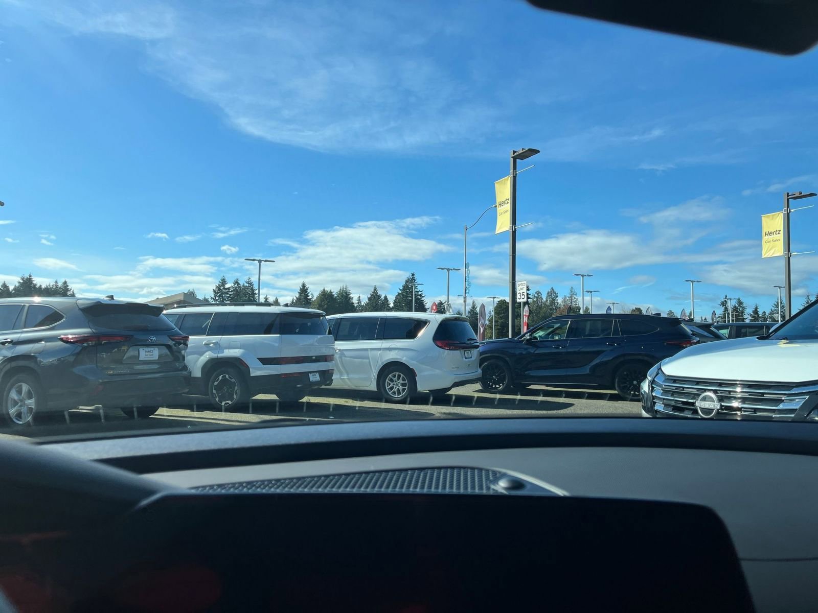 Used 2025 Hyundai Elantra SEL FWD image 17