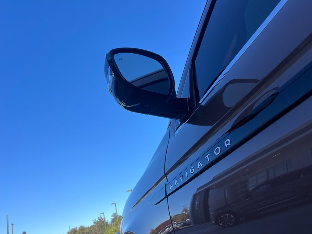 Certified 2025 Lincoln Navigator L Black Label AWD/4WD image 46