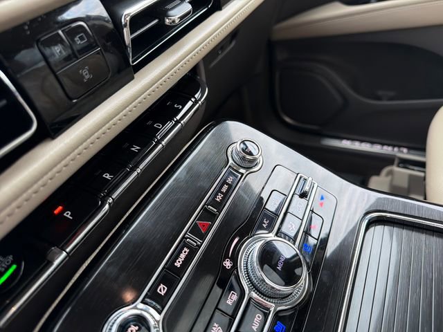 Certified 2023 Lincoln Nautilus Reserve AWD/4WD image 29