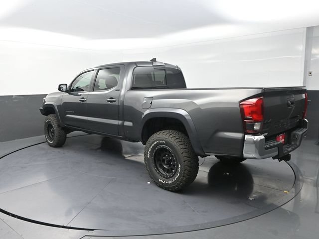 Used 2019 Toyota Tacoma SR5 AWD/4WD image 6