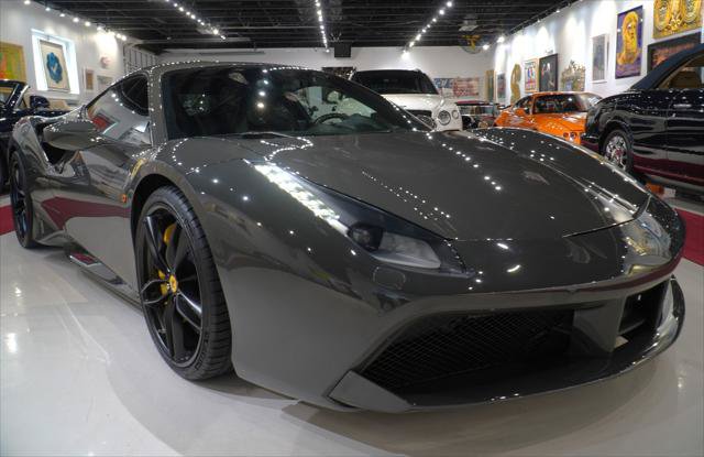 Used 2018 Ferrari 488 GTB RWD image 8