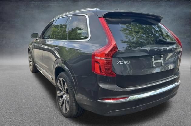 Used 2023 Volvo XC90 B6 Ultimate w/ Protection Package Premier AWD/4WD image 3
