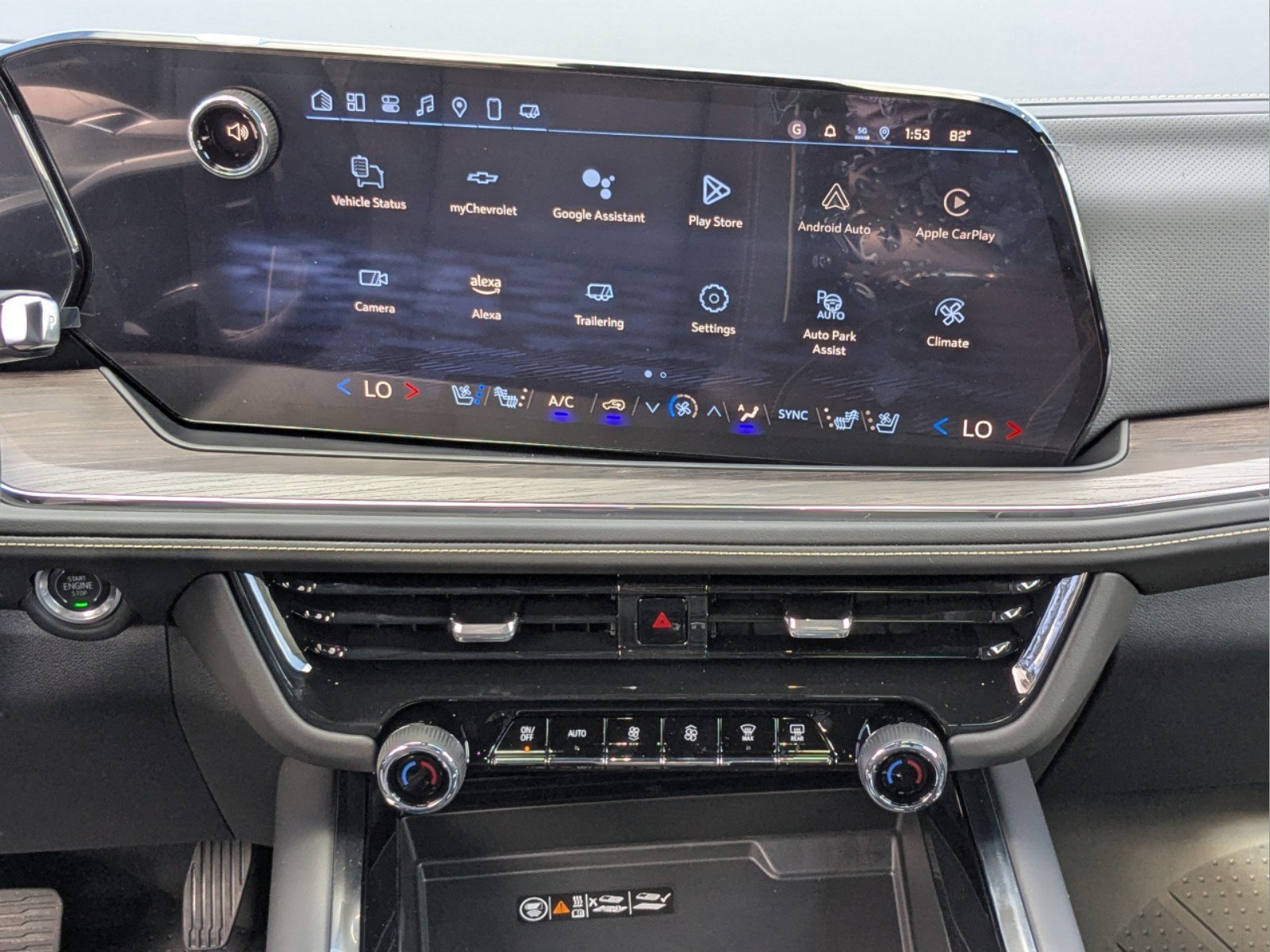 New 2025 Chevrolet Suburban Premier image 17