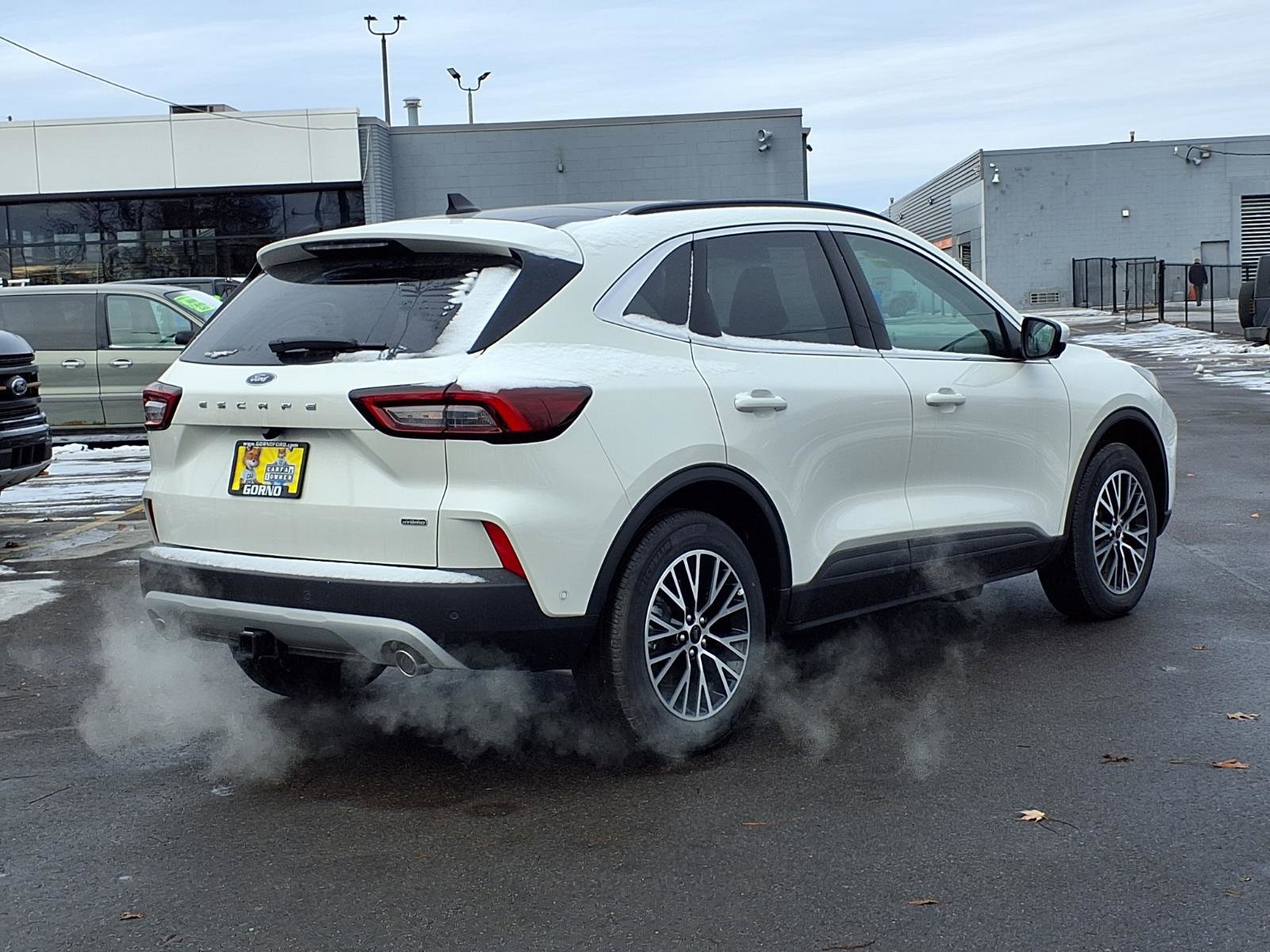 Used 2024 Ford Escape SE w/ PHEV Premium Package image 2