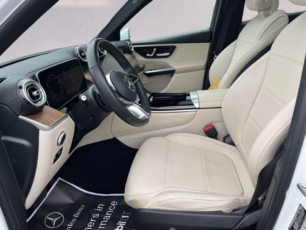 Used 2023 Mercedes-Benz GLC 300 4MATIC image 9