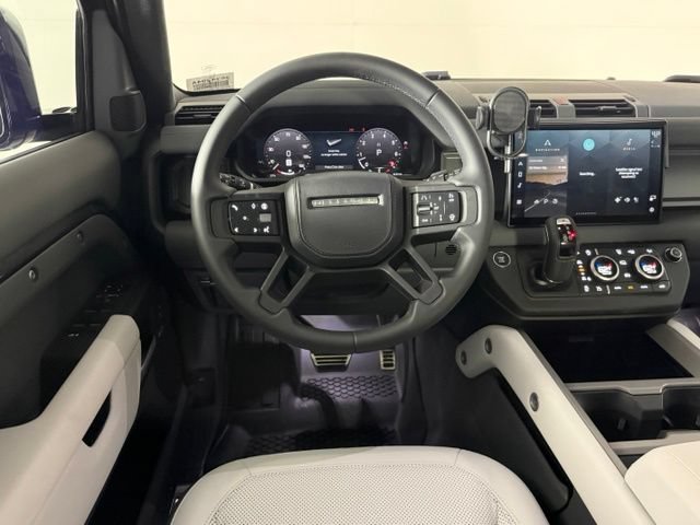 Used 2025 Land Rover Defender 110 X AWD/4WD image 26