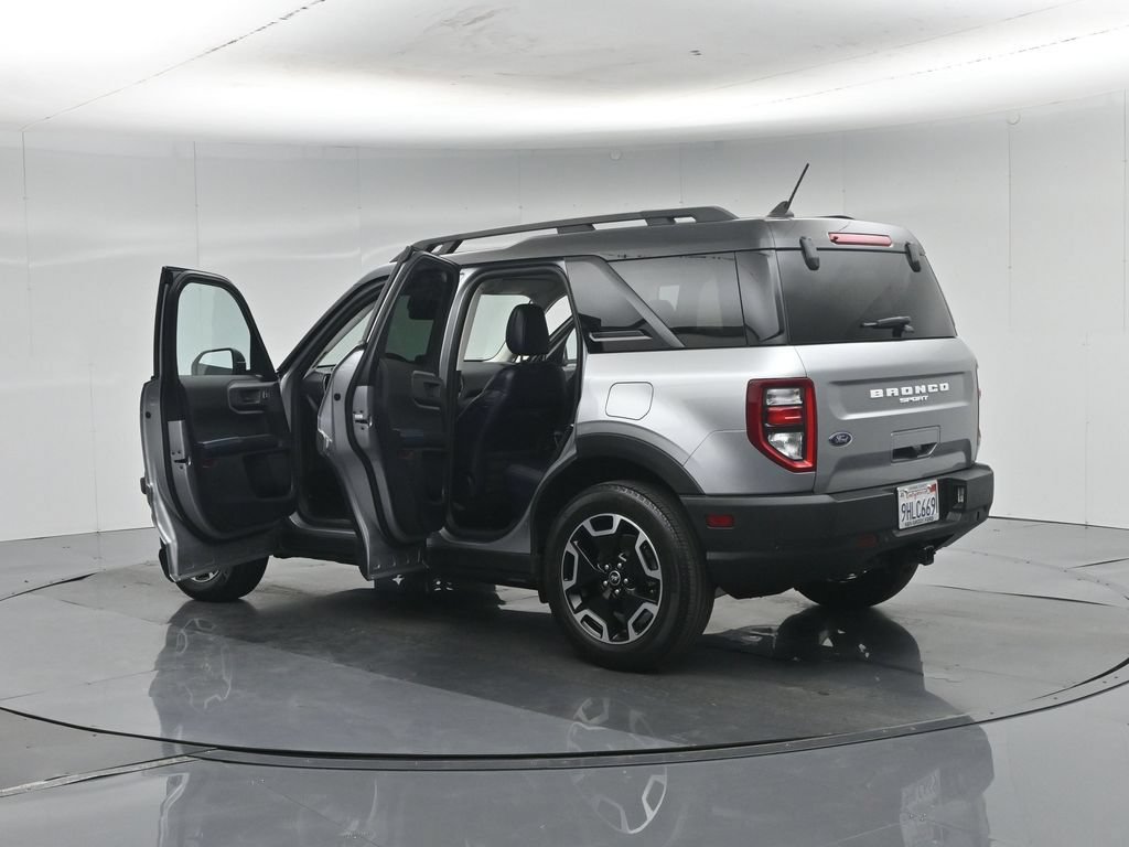 Certified 2023 Ford Bronco Sport Outer Banks w/ Tech Package AWD/4WD image 37