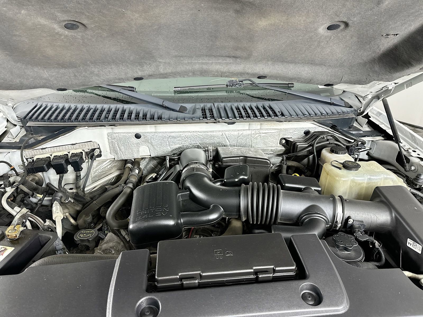 Used 2014 Ford Expedition Limited image 31