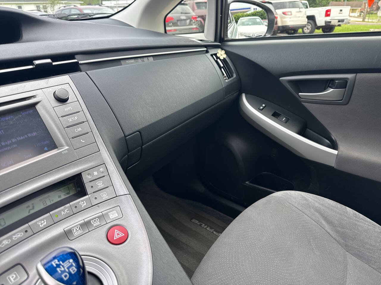 Used 2013 Toyota Prius Three w/ Solar Roof Pkg FWD image 13