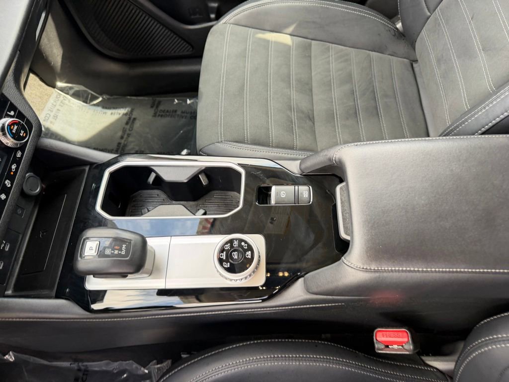 Used 2025 Mitsubishi Outlander SE AWD/4WD image 25