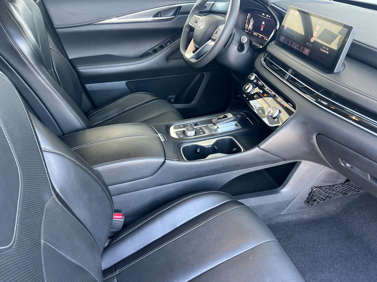 Used 2022 INFINITI QX60 Luxe w/ Cargo Package FWD image 16