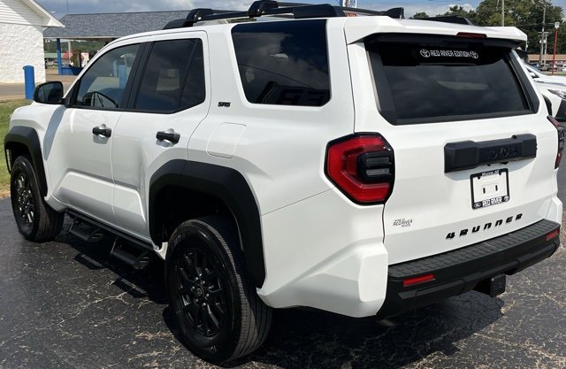 Used 2025 Toyota 4Runner SR5 image 6