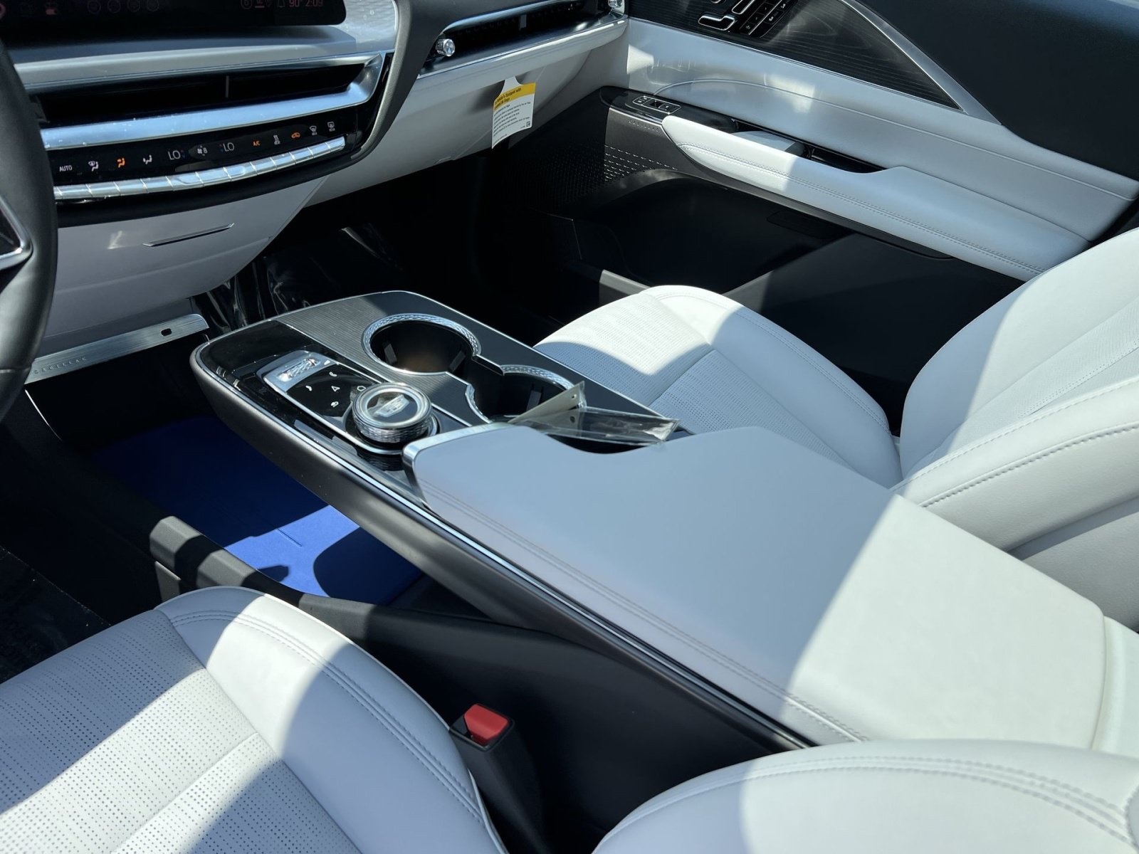 Used 2026 Cadillac Lyriq Sport RWD image 22