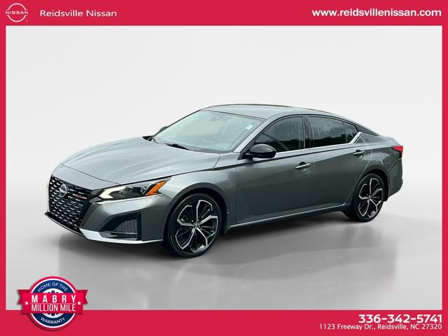 Used 2023 Nissan Altima 2.5 SR FWD image 1