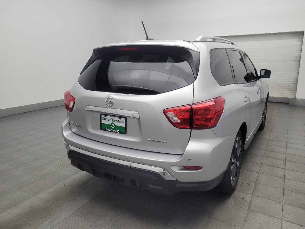 Used 2017 Nissan Pathfinder Platinum FWD image 9