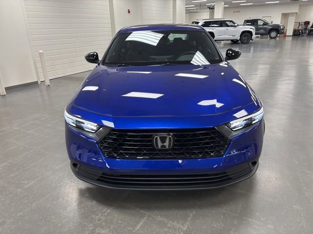 Used 2025 Honda Accord Sport image 2