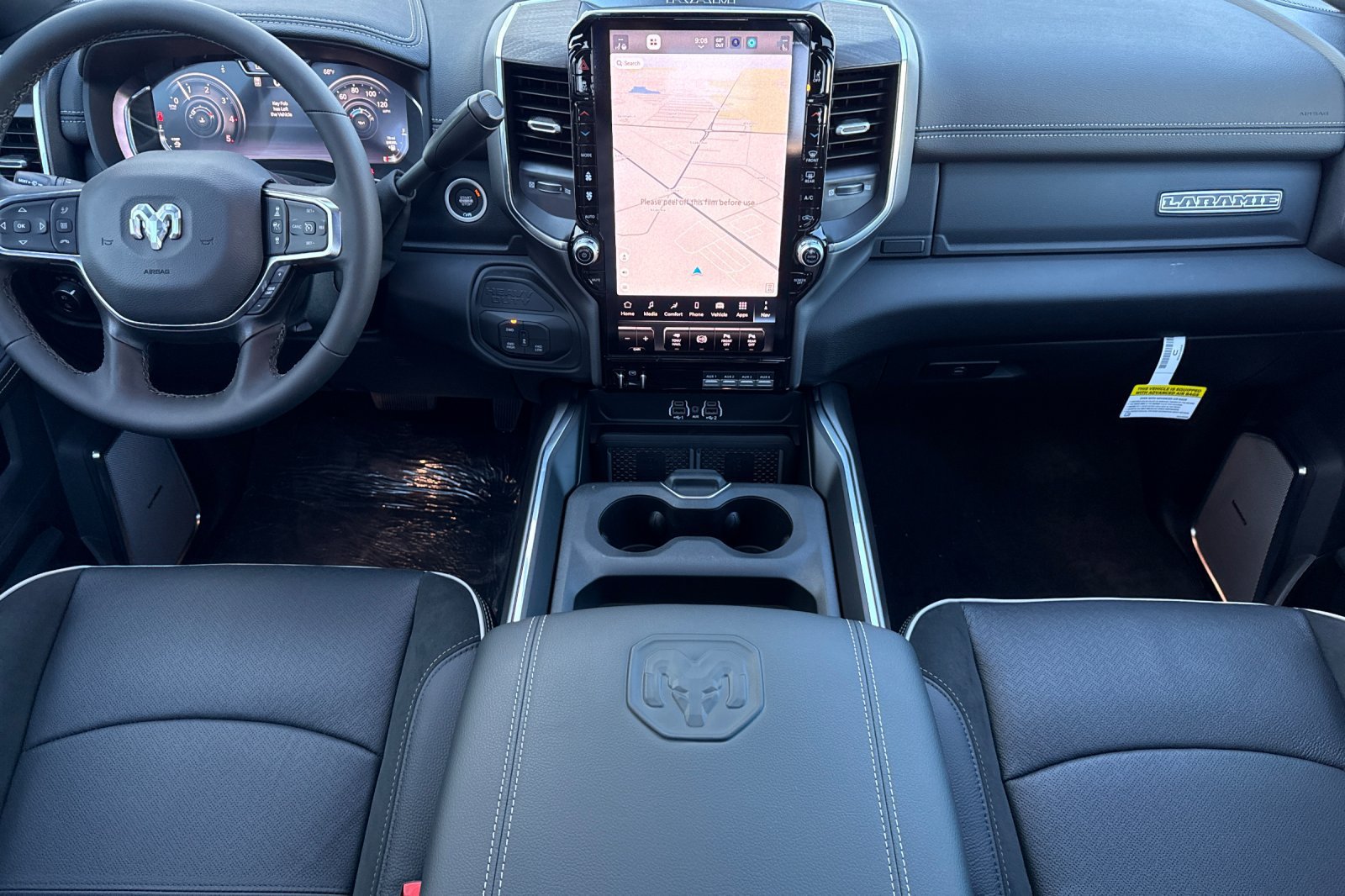 New 2026 RAM 3500 Laramie AWD/4WD image 4