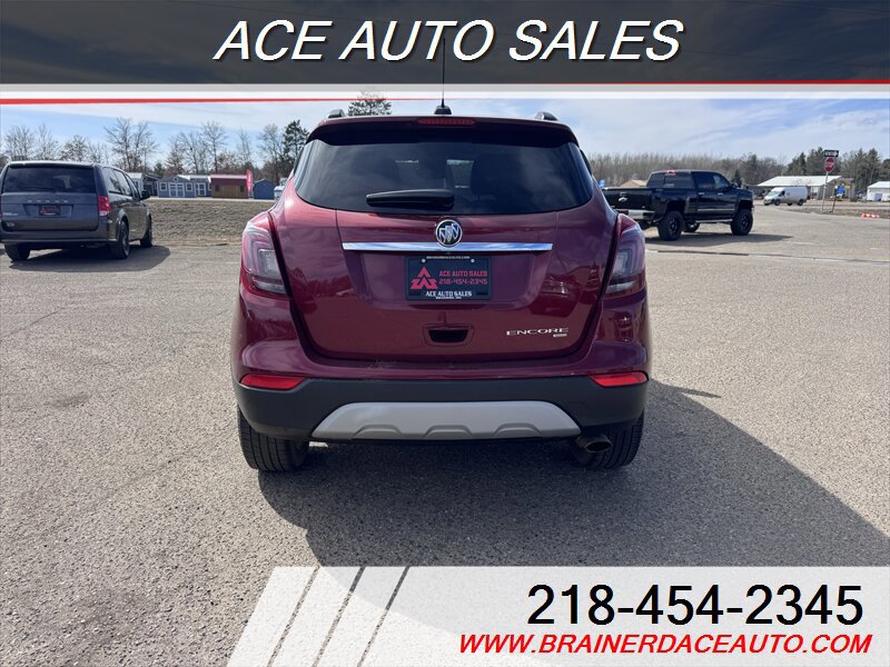 Used 2021 Buick Encore Preferred AWD/4WD image 8