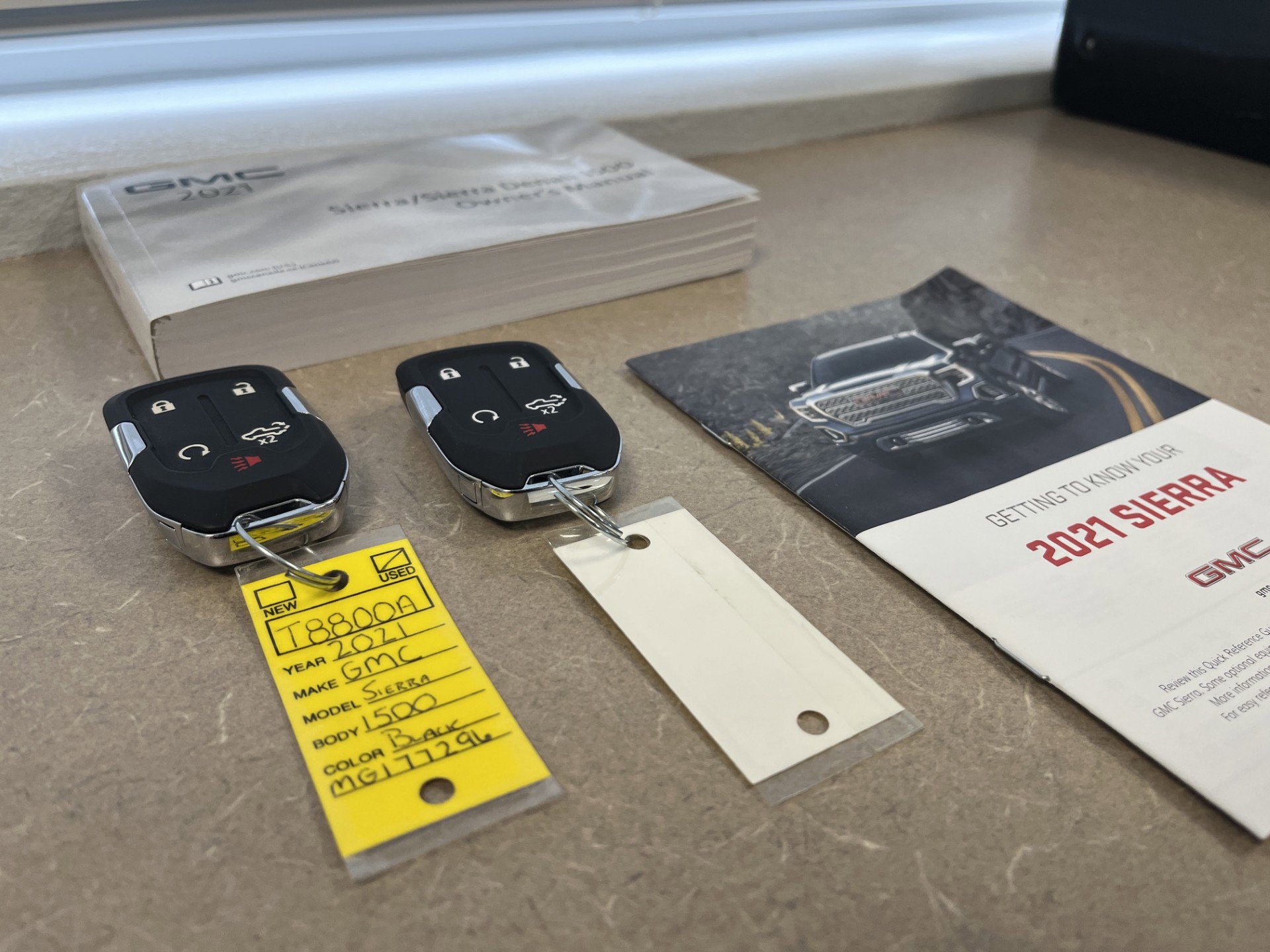 Certified 2021 GMC Sierra 1500 Elevation w/ Preferred Package AWD/4WD image 17