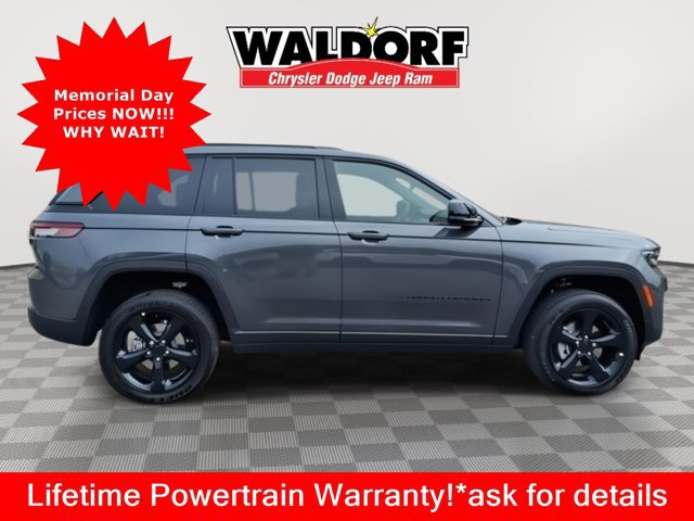 New 2025 Jeep Grand Cherokee 4WD image 2