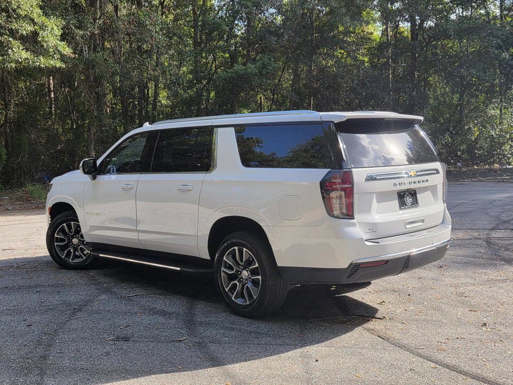 Used 2023 Chevrolet Suburban LS AWD/4WD image 4