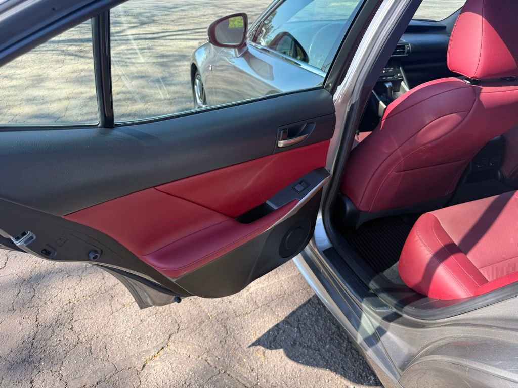 Used 2019 Lexus IS 300 F Sport w/ F Sport Package AWD/4WD image 18