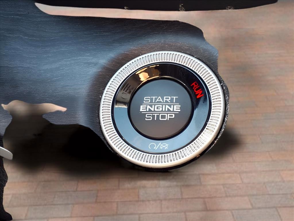 Used 2022 Jeep Grand Cherokee Limited image 16