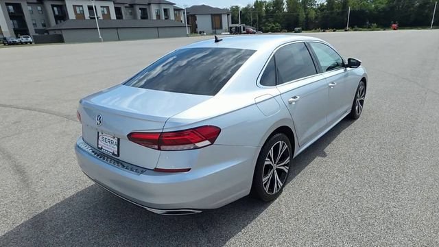 Used 2021 Volkswagen Passat 2.0T SE FWD image 9