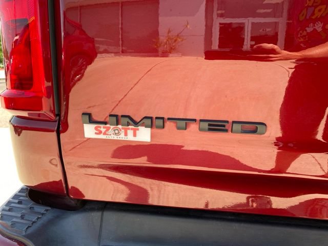 Used 2025 RAM 1500 Limited AWD/4WD image 5