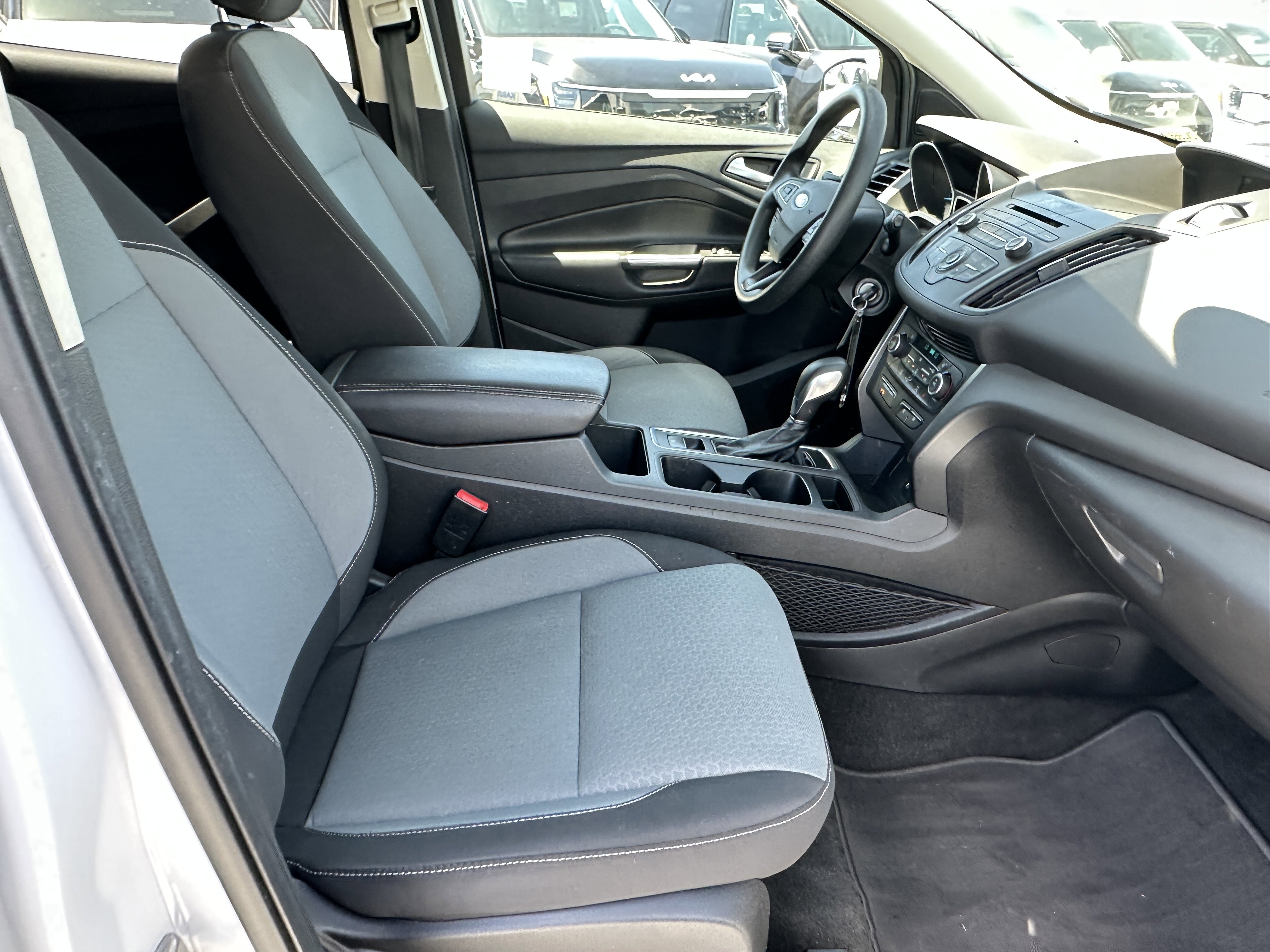 Used 2018 Ford Escape SE FWD image 16