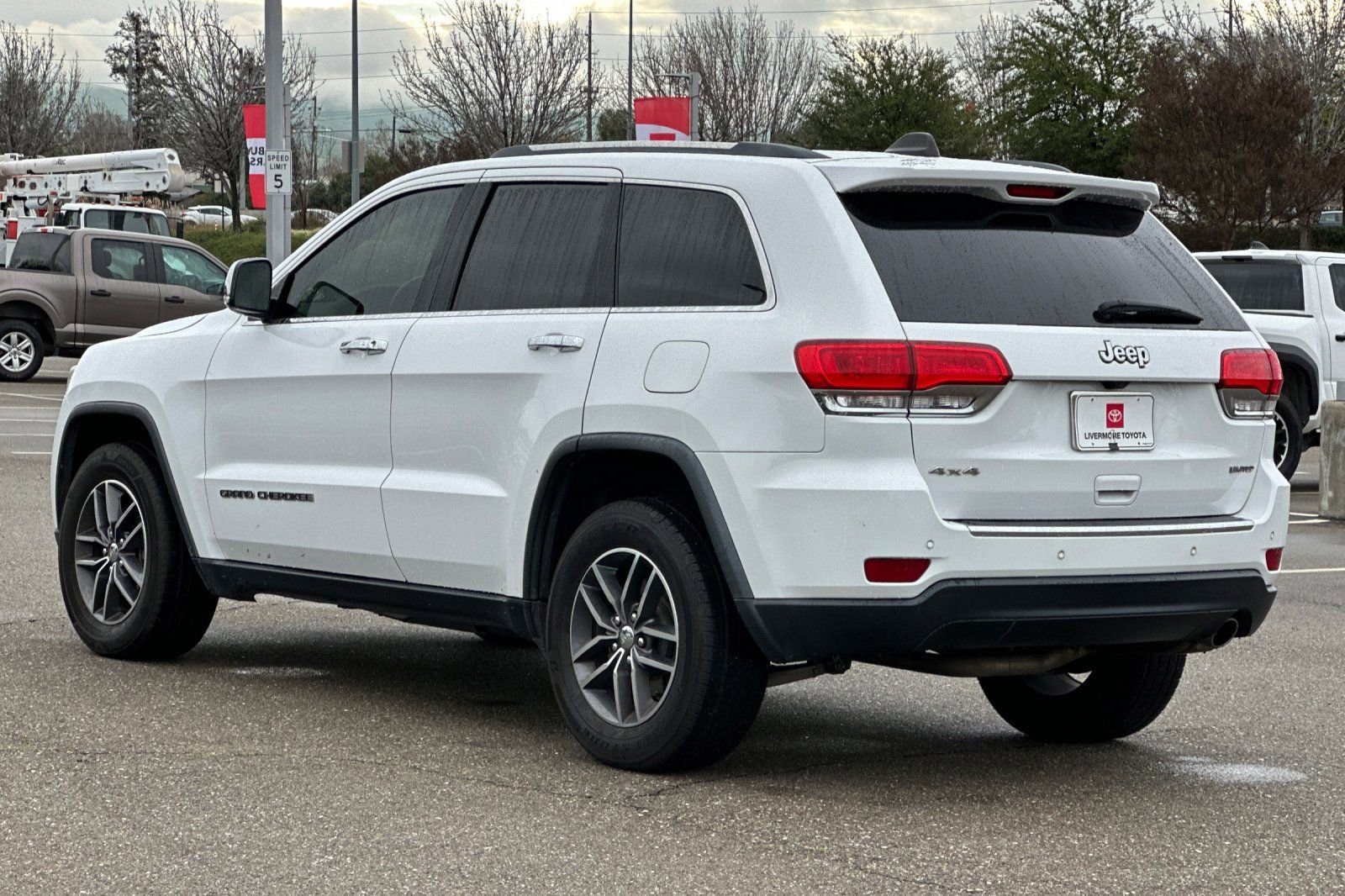 Used 2018 Jeep Grand Cherokee Limited image 6