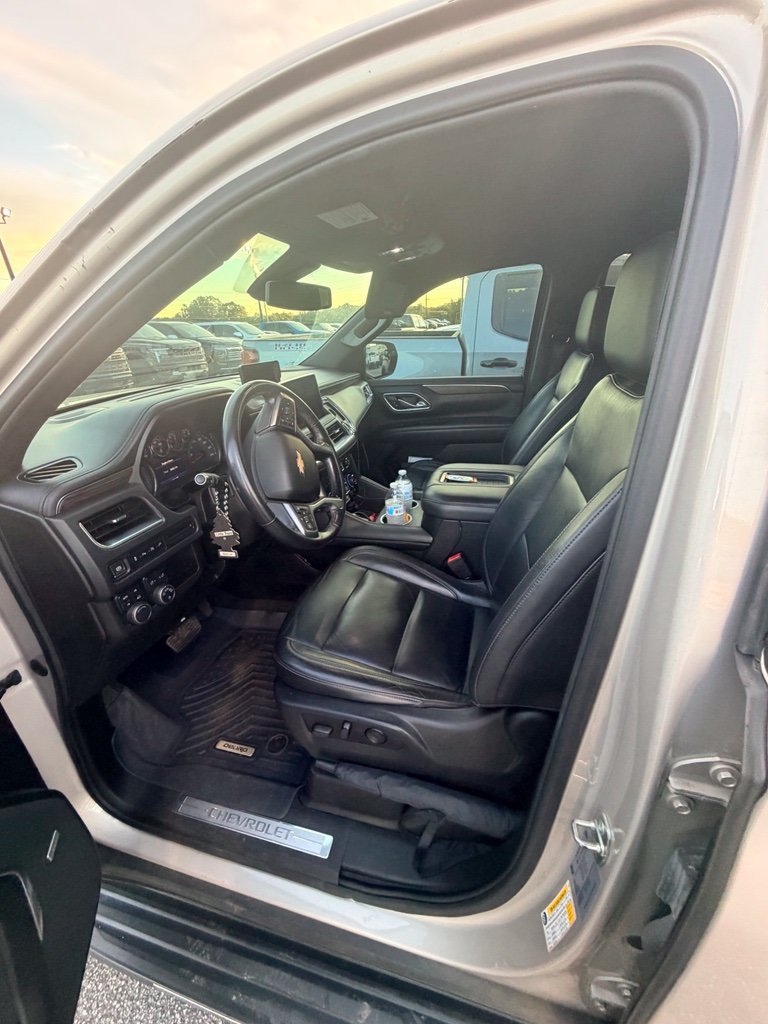 Used 2021 Chevrolet Suburban LT AWD/4WD image 4