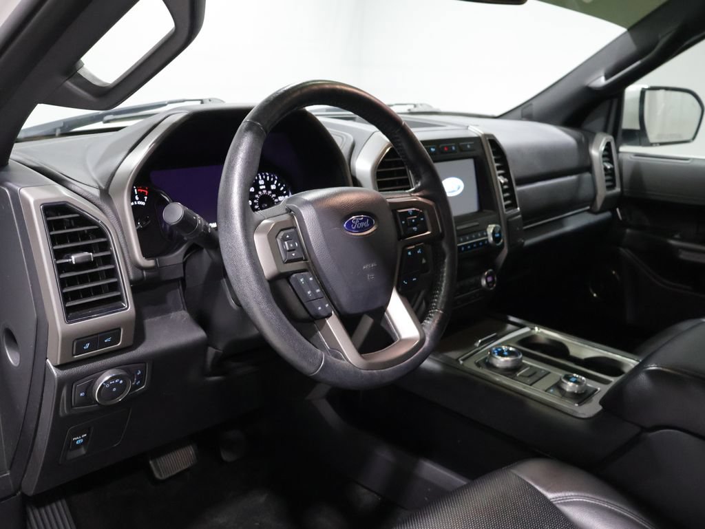 Used 2020 Ford Expedition XLT w/ Equipment Group 202A AWD/4WD image 18