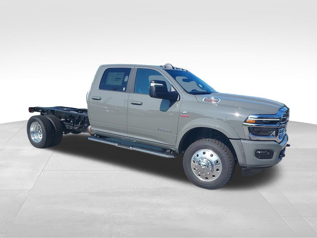 New 2026 RAM 5500 4x4 Crew Cab w/ Laramie Trim Package image 7