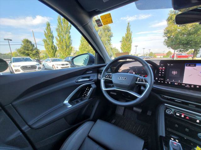 Used 2025 Audi Q5 Premium Plus w/ Premium Plus AWD/4WD image 23