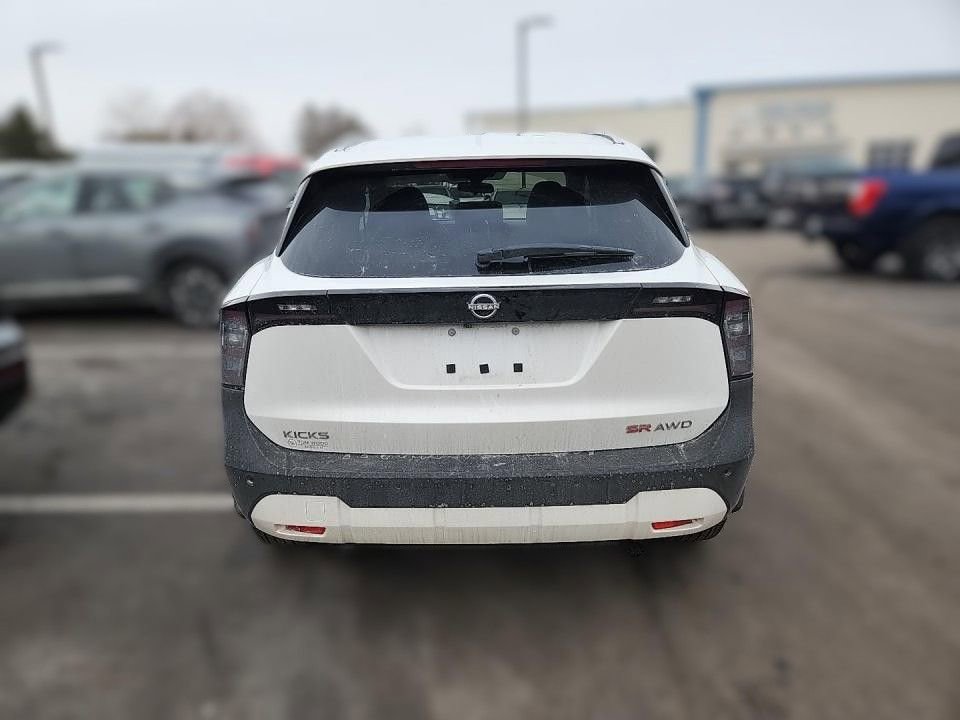 Certified 2025 Nissan Kicks SR image 6