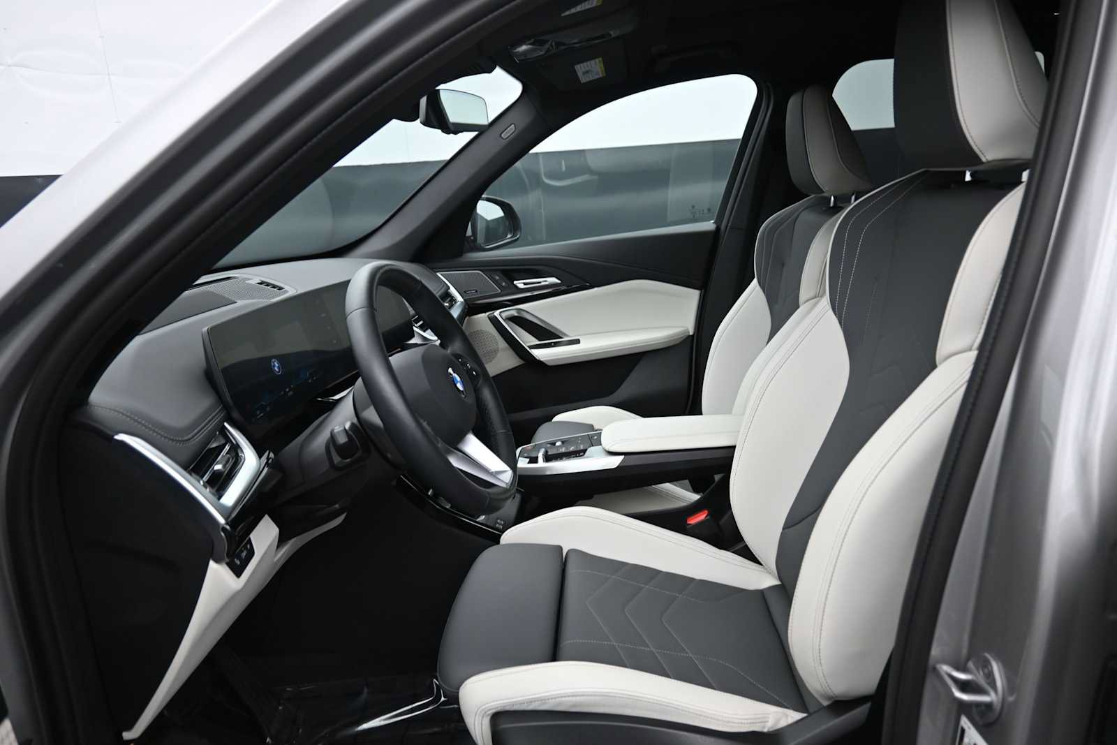 Used 2026 BMW X1 xDrive28i w/ Technology Package AWD/4WD image 10