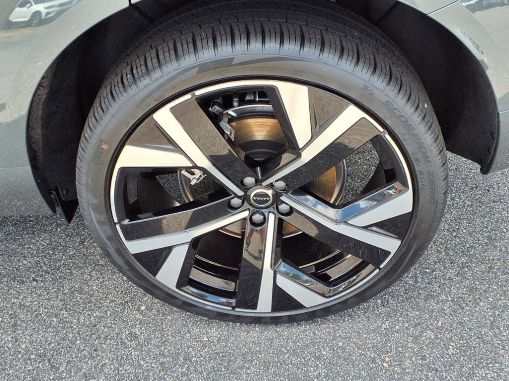 New 2026 Volvo XC60 T8 Ultra image 11