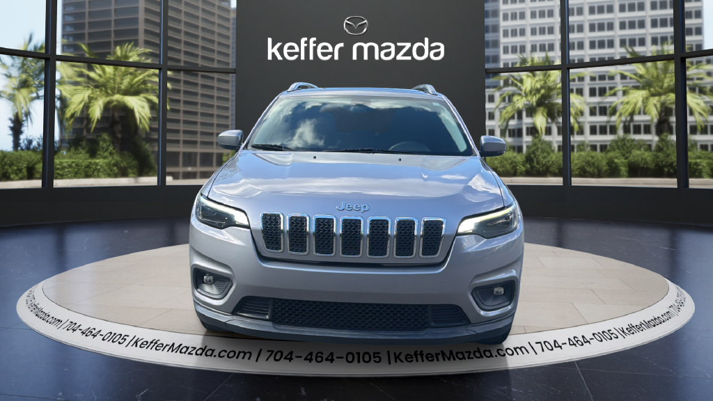Used 2019 Jeep Cherokee Latitude Plus FWD image 2