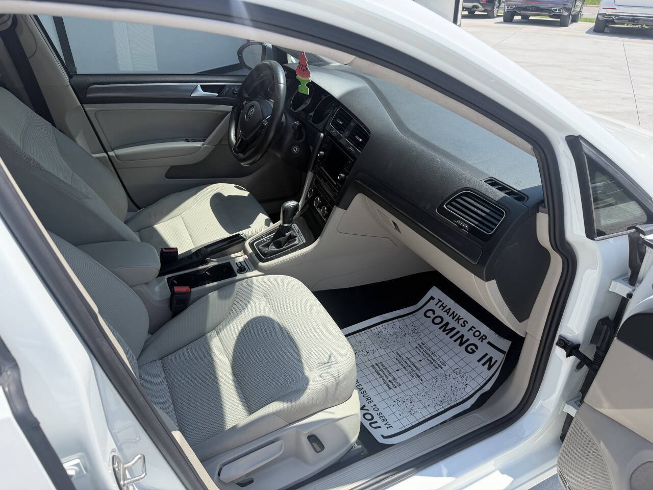 Used 2018 Volkswagen Golf S AWD/4WD image 16
