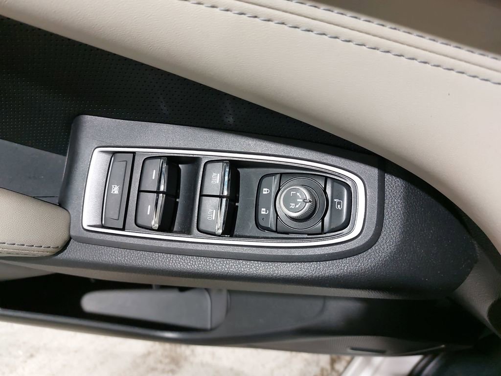 Used 2023 Subaru Ascent Limited w/ Technology Package image 29