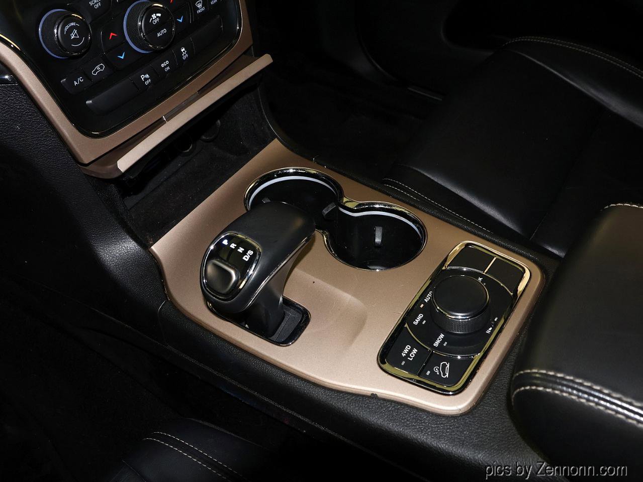 Used 2015 Jeep Grand Cherokee Limited AWD/4WD image 23
