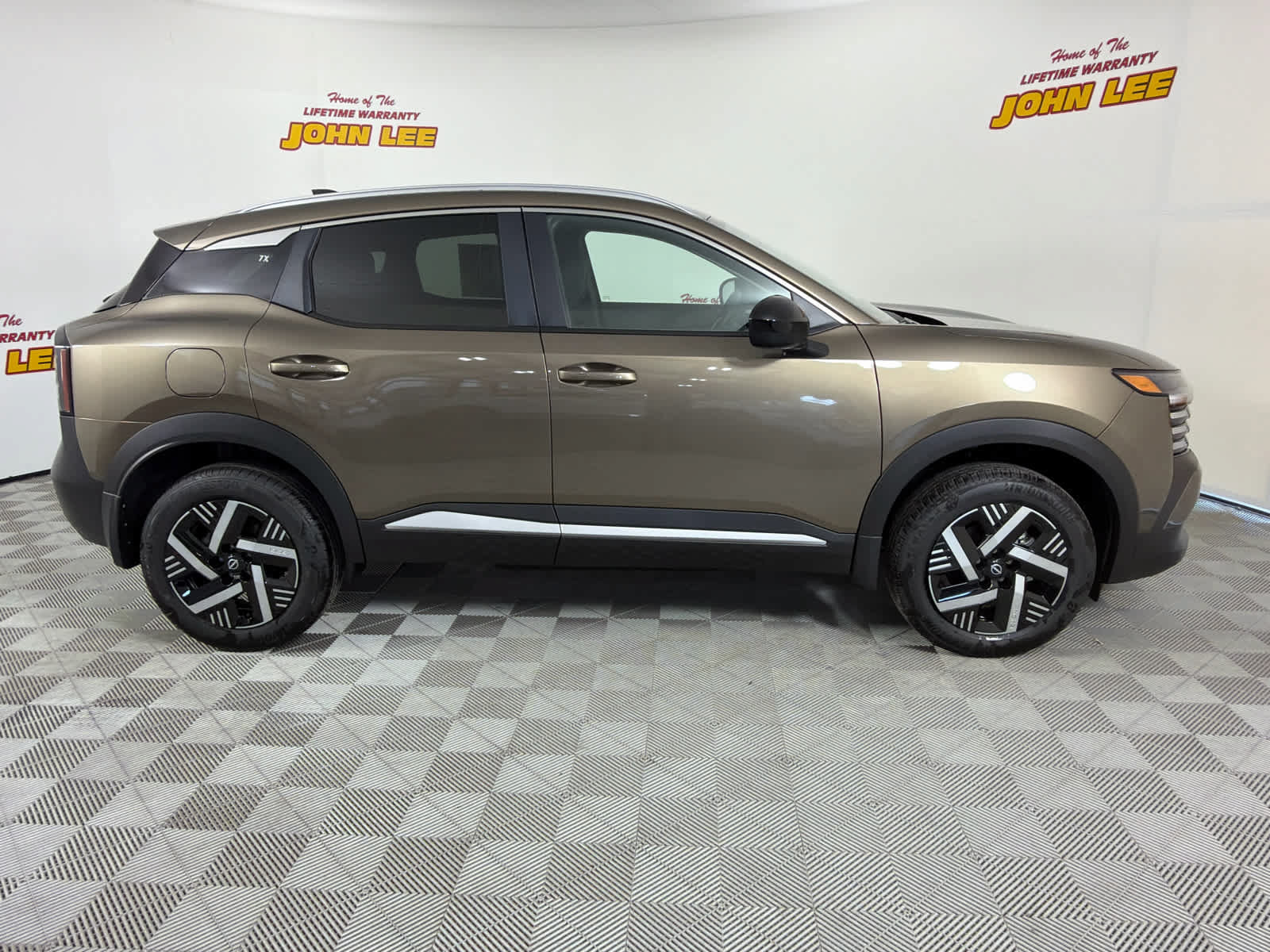 New 2026 Nissan Kicks SV w/ SV Premium Package FWD image 7